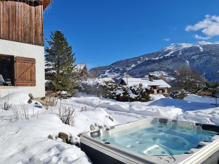 Вилла Entire Chalet Salamo 11 Plus 1 Les Arcs Paradiski Jacuzzi Бур-Сен-Морис Экстерьер фото